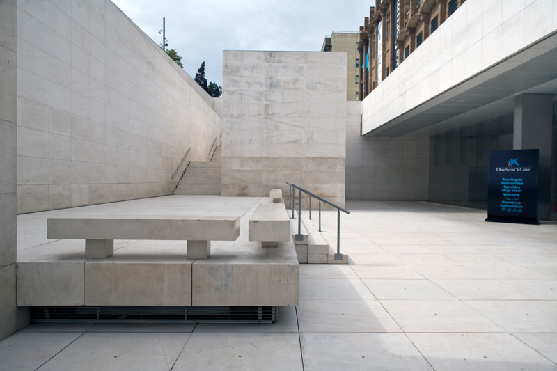 Tiefeingang zum Caixa-Forum (Arata Isozaki 2002).