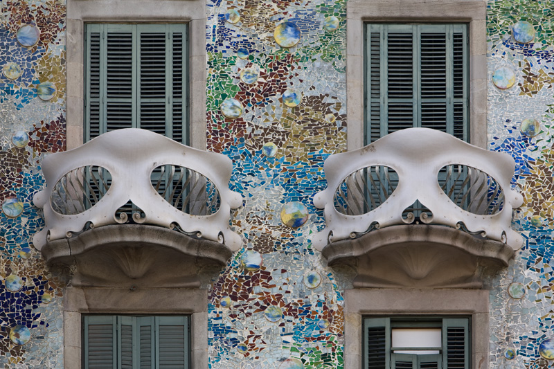 Zwei Balkons des Casa Battlo (Antoni Gaudi 1906)