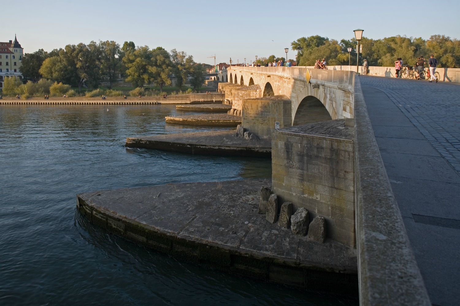 Regensburg: Steinerne Brücke (1135-1146)