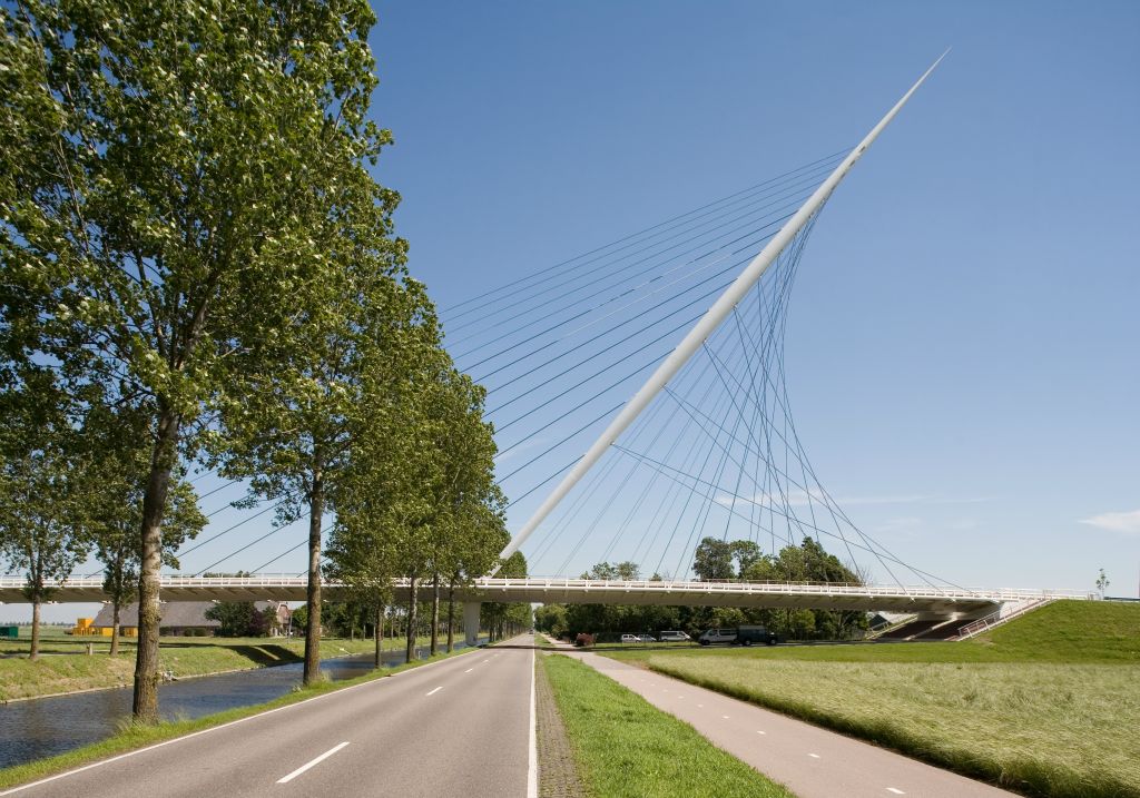 Die 'Harfe' bei Hoofddorp (Calatrava 2004)