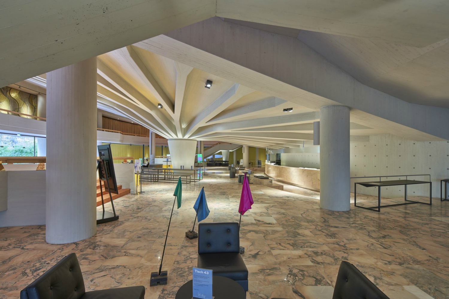 Schauspielhaus Foyer 2020 (Pfau 1969)