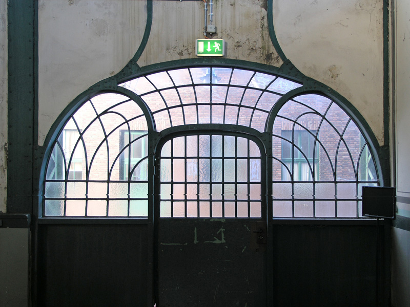 Nebenausgang im Maschinenraum