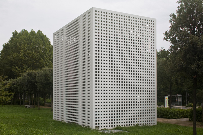 Lyon, Cité Internationale, 'Lichtgestalt' ( Katase 2004)
