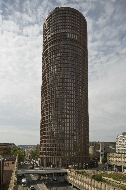 Büroturm Crédit Lyonnais ('Crayon', F. Cossutta 1977)